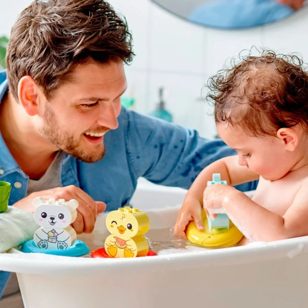 Bath Time Fun: Floating Animal Train Duplo Set - Picture 4 of 4